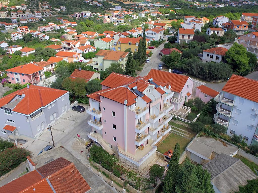 Apartments Kairos Seget Vranjica Rom bilde